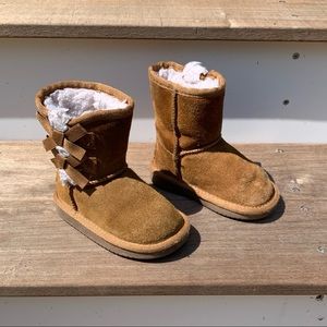 Koolaburra by UGG Victoria Short Boot